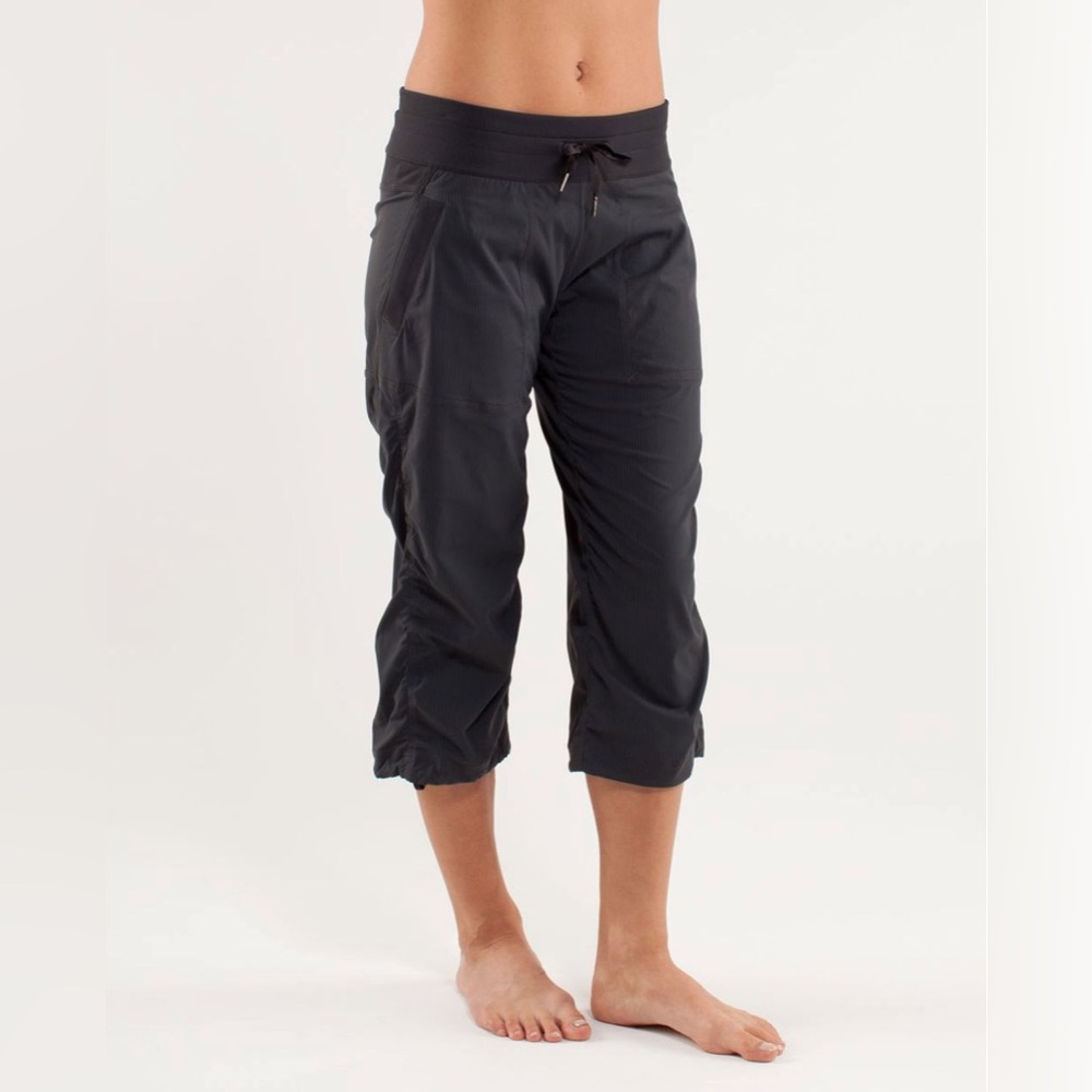 Lululemon Dance Studio Crop Pants Black Pinstripe Swift Coolmax Sz 6